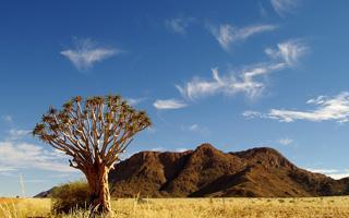 300 Tage Sonnenschein im Jahr, Blauer Himmel und warmes Wetter machen Namibia zu einem Top-Reiseziel